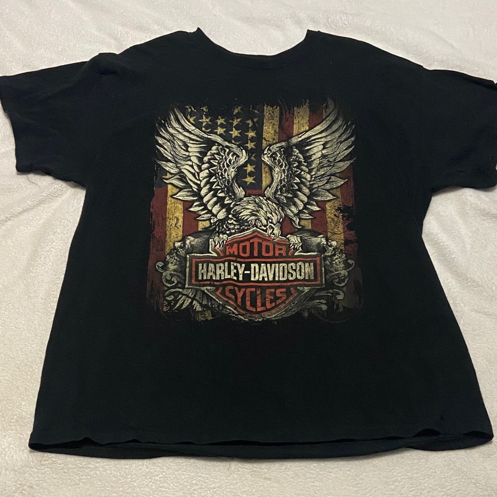 Harley-Davidson Black Tee with Eagle and Flag Graphic